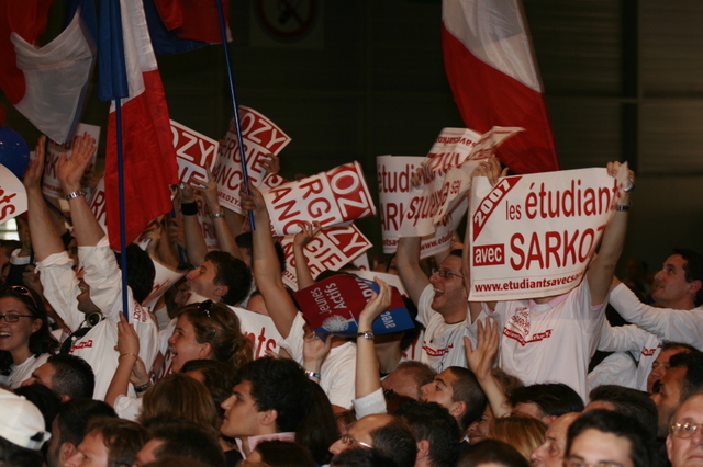 Les Etudiants au Meeting de Nicolas Sarkozy à Marseille le 19 avril 2007